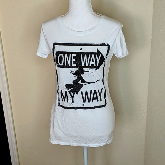 New Gordmans Halloween T-shirt "One Way My Way" 🌵 - Picture 1 of 6